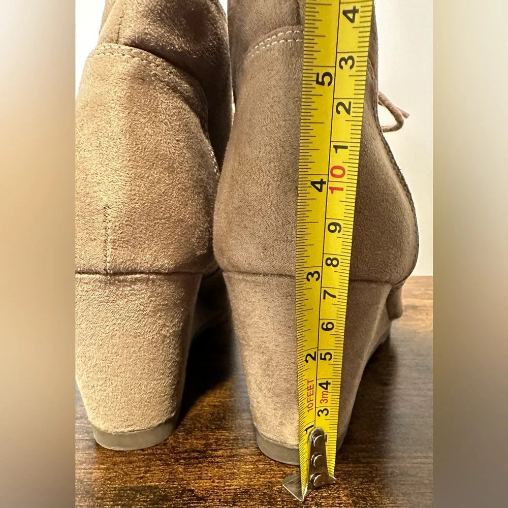 Faded Glory Womens Tan Faux Suede Wedge Booties Size 9